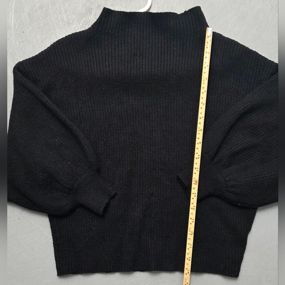 Line & Dot Black Mock Neck Sz Xsmall  Puff Sleeve Viscose Blend Sweater Blosue - Picture 8 of 11